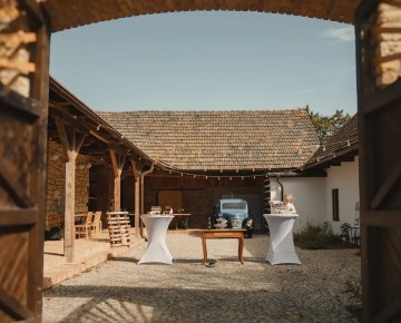 Šípková stodola, Džbánov